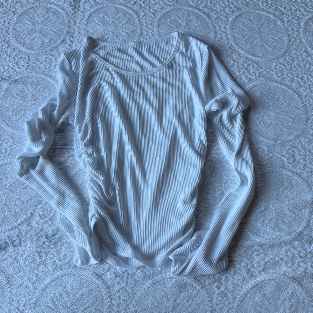 White alo top size S